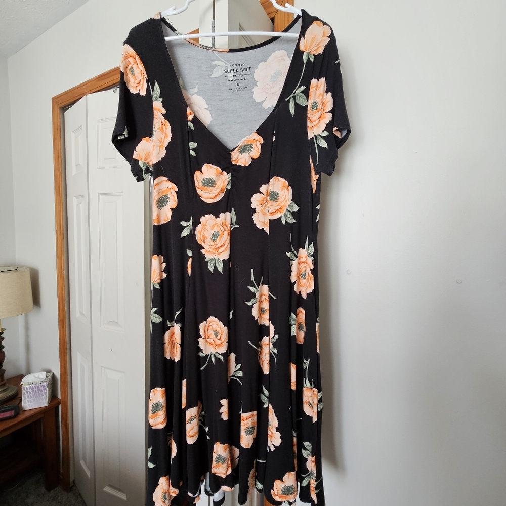 Torrid Super Soft Knit Notch V Neck with Pink Floral